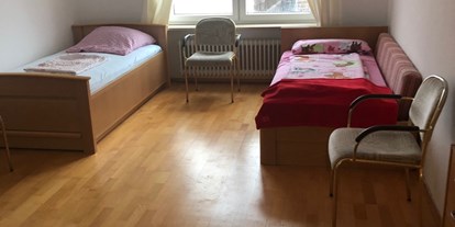 Monteurwohnung - PLZ 82346 (Deutschland) - Einer der Schlafzimmer - Monteurwohnungen Nahe der Ammer, Wohnen auf Zeit, 