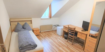 Monteurwohnung - Bettwäsche: Bettwäsche inklusive - PLZ 8804 (Schweiz) - Einzelzimmer mit eigener Dusche und WC - Hotel Sonne Boardinghouse