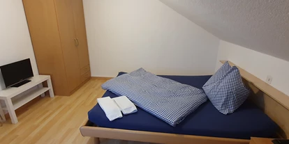 Monteurwohnung - Bettwäsche: Bettwäsche inklusive - PLZ 8804 (Schweiz) - Etagenzimmer mit Gemeinschafts-Bad sowie Gemeinschaftsküche - Hotel Sonne Boardinghouse