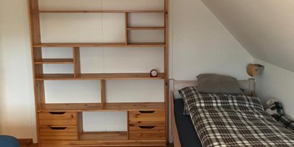 Monteurwohnung - Einzelbetten - PLZ 25764 (Deutschland) - Zimmer in Lohe-Rickelshof bei Heide