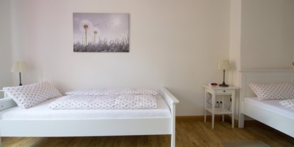 Monteurwohnung - TV - Klöden - Schlafzimmer - FeWo EULE 