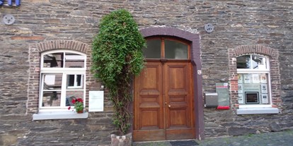 Monteurwohnung - Kühlschrank - Simmerath - Ferienwohnung Zum alten Landrat Eingangstüre - Zum alten Landrat