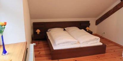 Monteurwohnung - Zimmertyp: Einzelzimmer - PLZ 52223 (Deutschland) - Ferienwohnung Zum alten Landrat Schlafzimmer_oben - Zum alten Landrat