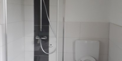 Monteurwohnung - Badezimmer: eigenes Bad - PLZ 34302 (Deutschland) - Neues Badezimmer - Marion 29 Eberhardt