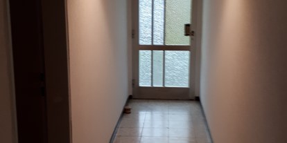 Monteurwohnung - Zimmertyp: Einzelzimmer - Edermünde - Flur zum Zimmer - Marion 29 Eberhardt