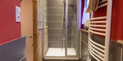 Monteurwohnung - Badezimmer: eigenes Bad - PLZ 73491 (Deutschland) - Dusche - Familie Köder 