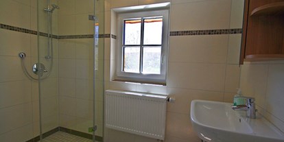 Monteurwohnung - Frühstück - PLZ 83256 (Deutschland) - Ferienwohnung Traunblick - Badezimmer - Ferienwohnungen und Apartments Zunhammer