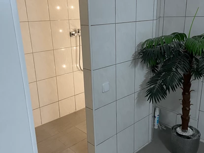 Monteurwohnung - Badezimmer: Gemeinschaftsbad - PLZ 22147 (Deutschland) - D&K Zimmervermietung