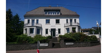 Monteurwohnung - WLAN - Nisterberg - Außenansicht Ferienwohnung Stadtblick und Stadtvilla  - Storch Appertements