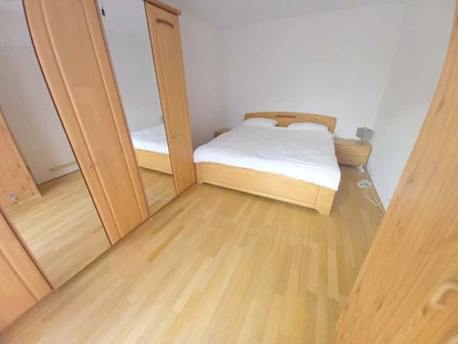 Monteurwohnung - Zimmertyp: Doppelzimmer - Stuttgart West - Schlafzimmer, HomeRent Unterkunft in Ostfildern - HomeRent in Ostfildern, Wendlingen, Köngen, Altbach
