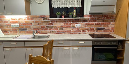 Monteurwohnung - Zimmertyp: Einzelzimmer - Warmsroth - Frisch renovierte Küche - Richter