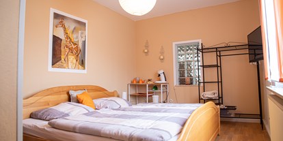 Monteurwohnung - Zimmertyp: Einzelzimmer - Gemünden (Wohra) - Doppelzimmer - Monteurzimmer @ Rock Bar