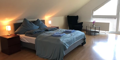 Monteurwohnung - TV - Lichtenau (Paderborn) - Doppelzimmer NR: 2 - Ferienwohnung mit 3 Schlafzimmern in Marsberg