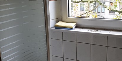Monteurwohnung - Badezimmer: eigenes Bad - Moers - 2gs mobiliert 