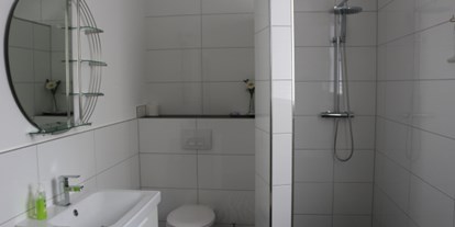 Monteurwohnung - Küche: eigene Küche - Hausen (Landkreis Miltenberg) - Badezimmer Gästehaus - Jörgs Gästehaus & Appartment