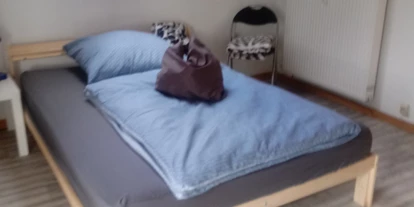 Monteurwohnung - Zimmertyp: Einzelzimmer - Bous - Bett - Susanne