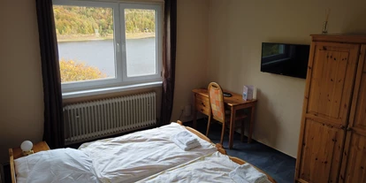 Monteurwohnung - Zimmertyp: Mehrbettzimmer - Weserbergland, Harz ... - Doppelzimmer - Hotel Berghof am See - Hotel Berghof am See
