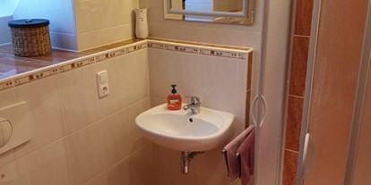 Monteurwohnung - Badezimmer: eigenes Bad - Granschütz - Badezimmer - Torsten Seifert