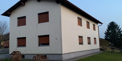 Monteurwohnung - Kühlschrank - Igelschwang - Mehrfamilienhaus Ansicht außen - Steinpichl