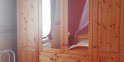 Monteurwohnung - Zimmertyp: Doppelzimmer - Potsdam - ruhiges Schlafzimmer - Ferienhaus Seerose