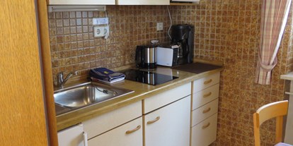 Monteurwohnung - Waschmaschine - Wangen im Allgäu - Küche mit Mikrowelle - Ferienhaus Ziegler
