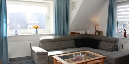 Monteurwohnung - Küche: eigene Küche - Westerland - Couch - Wohnung 1- 4