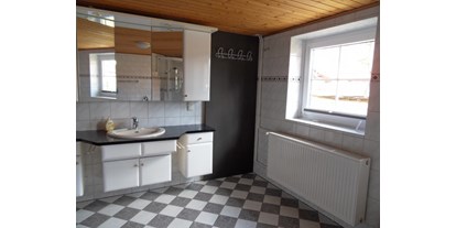 Monteurwohnung - Küche: eigene Küche - PLZ 21339 (Deutschland) - Bad - Zimmer u. Wohnungen für Handwerker u. Monteure 9 km östlich von Lüneburg