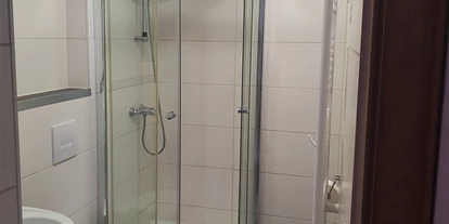 Monteurwohnung - Badezimmer: eigenes Bad - Schönwalde (Landkreis Barnim) - Bad im Zimmer 3 - Zimmervermietung-Velten