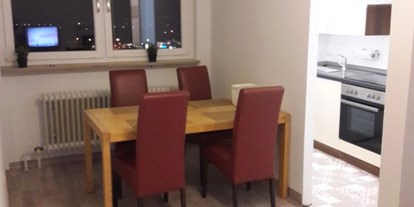 Monteurwohnung - Küche: eigene Küche - Schwaig (Nürnberger Land) - Apartment Christof (Polski) Wohnungen & Pension Unterkünfte für 1-50 Personen 