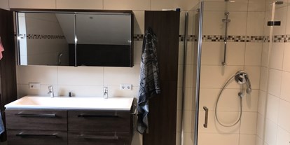 Monteurwohnung - Badezimmer: eigenes Bad - Untersteinbach - Wohnen auf Zeit