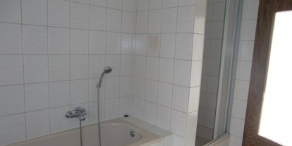 Monteurwohnung - Badezimmer: Gemeinschaftsbad - Surwold - Udo de Vries