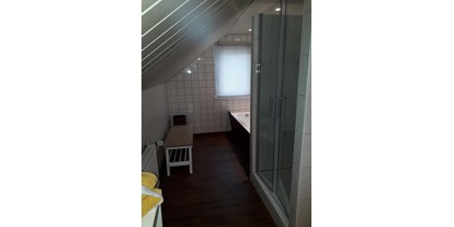 Monteurwohnung - Badezimmer: Gemeinschaftsbad - Bad Pyrmont Eichenborn - Badezimmer - Appartment Bad Pyrmont