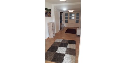 Monteurwohnung - Zimmertyp: Mehrbettzimmer - PLZ 32676 (Deutschland) - Flur in der Fewo mit Diele - Appartment Bad Pyrmont