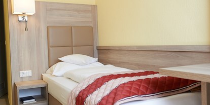 Monteurwohnung - Einzelbetten - Einzelzimmer mit Bad ohne Küche. - Hotel Wendelstein GmbH