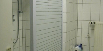 Monteurwohnung - Badezimmer: eigenes Bad - Rüsselsheim - Monteurzimmer Clauss