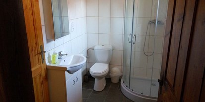 Monteurwohnung - Badezimmer: eigenes Bad - Prag und Mittelböhmische Region - Bad mit Dusche und WC - Stahlavy
