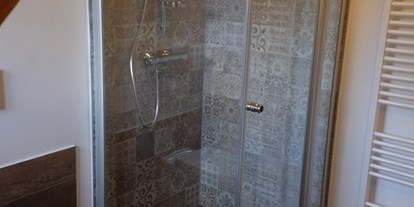 Monteurwohnung - Zimmertyp: Einzelzimmer - Sächsische Schweiz - Bad mit Dusche und Fußbodenheizung - Hammergut Neidberg in Bielatal - 20 Betten