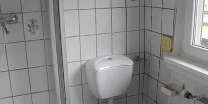 Monteurwohnung - Badezimmer: eigenes Bad - Waldalgesheim - Schöne 3 Zimmer Wohnung / 1-3 Personen