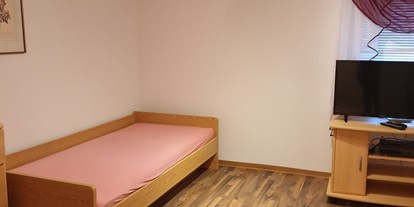 Monteurwohnung - Bettwäsche: Bettwäsche gegen Gebühr - Osterholz-Scharmbeck - Zweibettzimmer - Wilseder Berg Wohnungen