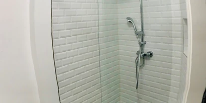 Monteurwohnung - Badezimmer: eigenes Bad - PLZ 70435 (Deutschland) - Dusche - raumstuttgart