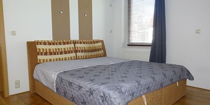 Monteurwohnung - Bettwäsche: Bettwäsche inklusive - Bandenitz - Schlafzimmer - Monteurwohnung Nähe Schwerin
