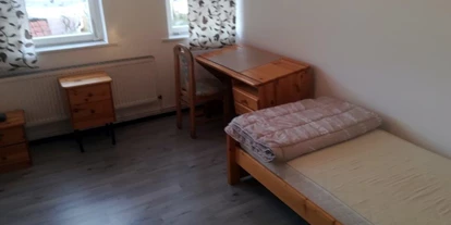 Monteurwohnung - Zimmertyp: Mehrbettzimmer - Niedersachsen - Schlafzimmer mit 2 Einzelbetten - Altenau