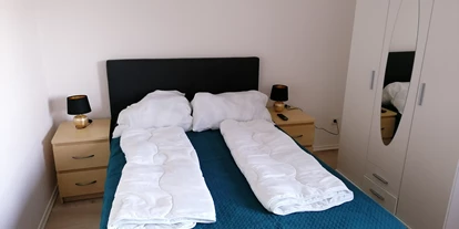 Monteurwohnung - Badezimmer: eigenes Bad - Wülperode - Schlafbereich 22 qm Wohnung. 140er Boxspringbett - Schulenberg