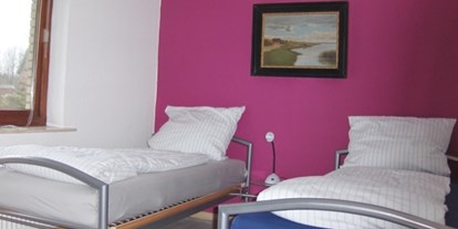 Monteurwohnung - Einzelbetten - Oeversee - Zimmer 1 - Zweibettzimmer - Monteurunterkunft Nord