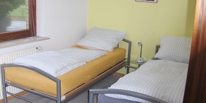 Monteurwohnung - Einzelbetten - Großsolt - Zimmer 3 - Zweibettzimmer - Monteurunterkunft Nord