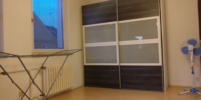 Monteurwohnung - Küche: Küchenmitbenutzung - PLZ 91099 (Deutschland) - Möbliertes WG-Zimmer, absolut zentral,  200m zur FAU, 150m zum Bahnhof