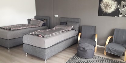 Monteurwohnung - Zimmertyp: Doppelzimmer - PLZ 16359 (Deutschland) - Der Wohn-/Schlafraum - Gutschlafen-Oranienburg 