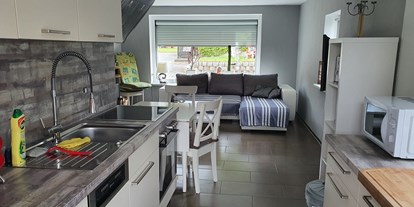 Monteurwohnung - Zimmertyp: Doppelzimmer - Stolpen - Küche/Wohnbereich Gästehaus 4 - Ferienhaus- und Zimmervermietung Petra Hähnel
