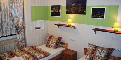 Monteurwohnung - Kühlschrank - Langerwehe - Schlafzimmer 2 - Wohnen Bei Bolten Wohnung 2