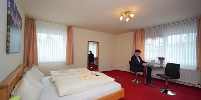 Monteurwohnung - Badezimmer: eigenes Bad - Wülperode - Doppelzimmer - Hotel Zum Löwen